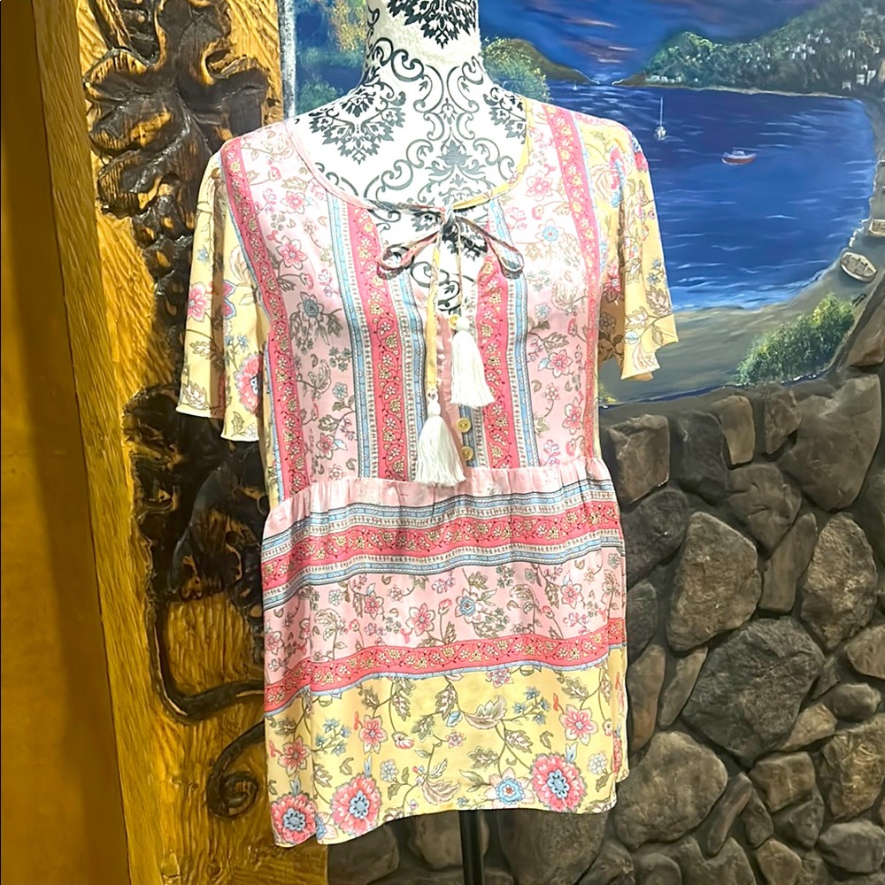 NWT  Pink Floral Lace-Up Babydoll Top Medium